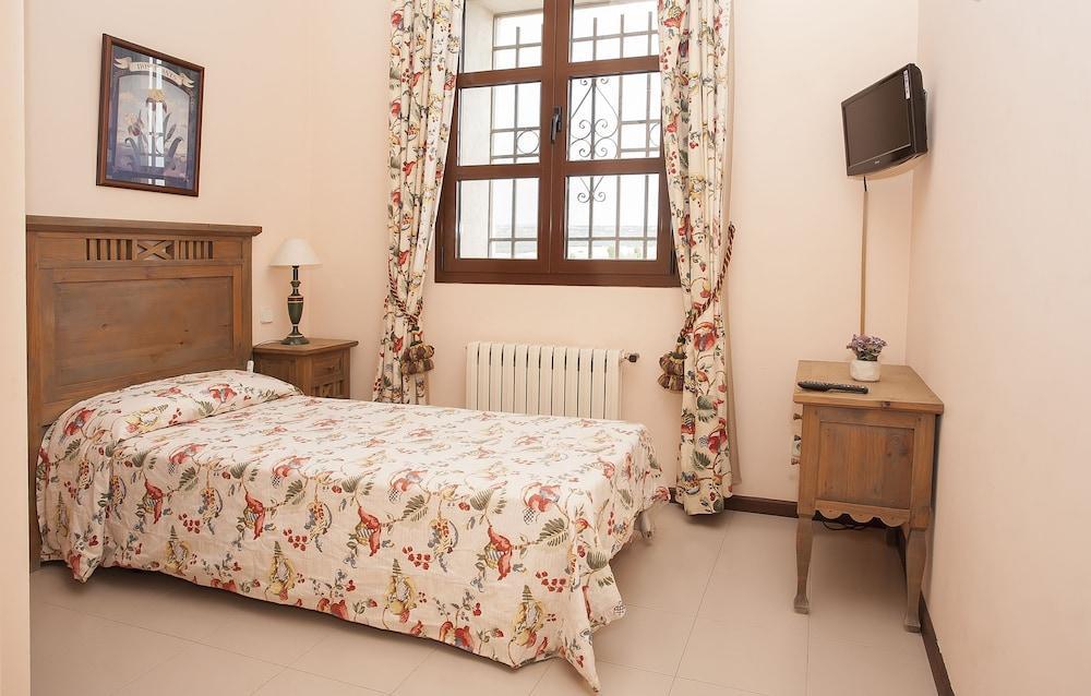 Paneras Guest house 2*